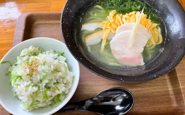 みなと食堂の鰹塩アーサーそばとアーサーご飯